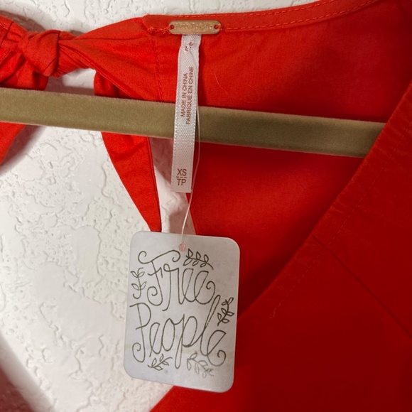 Free People NWT Balloon Sleeve Open Back Tie Front Top Size XS Red Orange - Picture 8 of 16